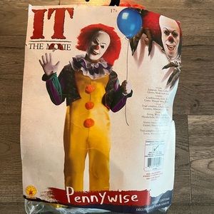 Excellent condition PENNYWISE COSTUME